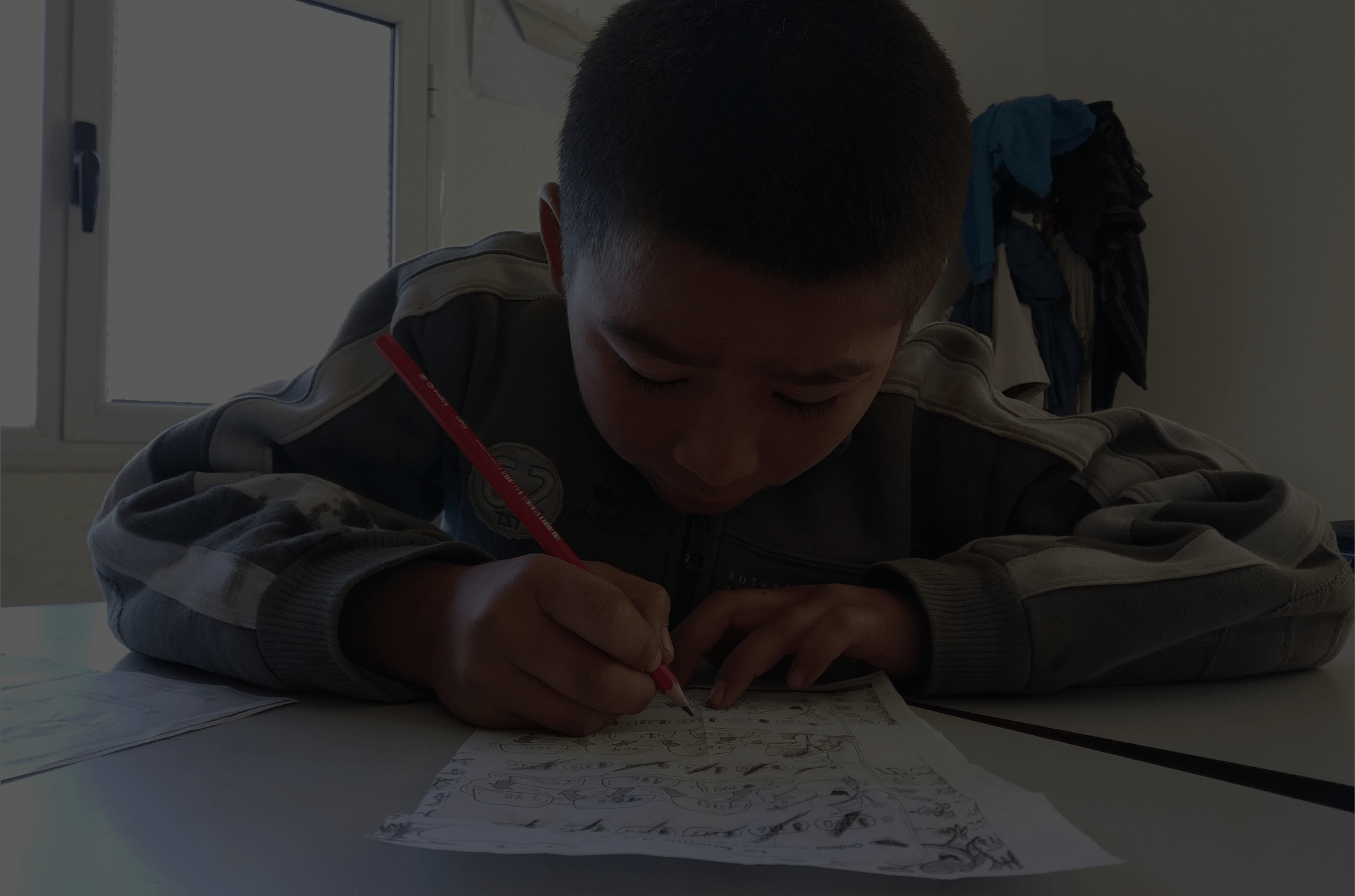 4 de cada 10 niños/as terminan la primaria sin comprender textos